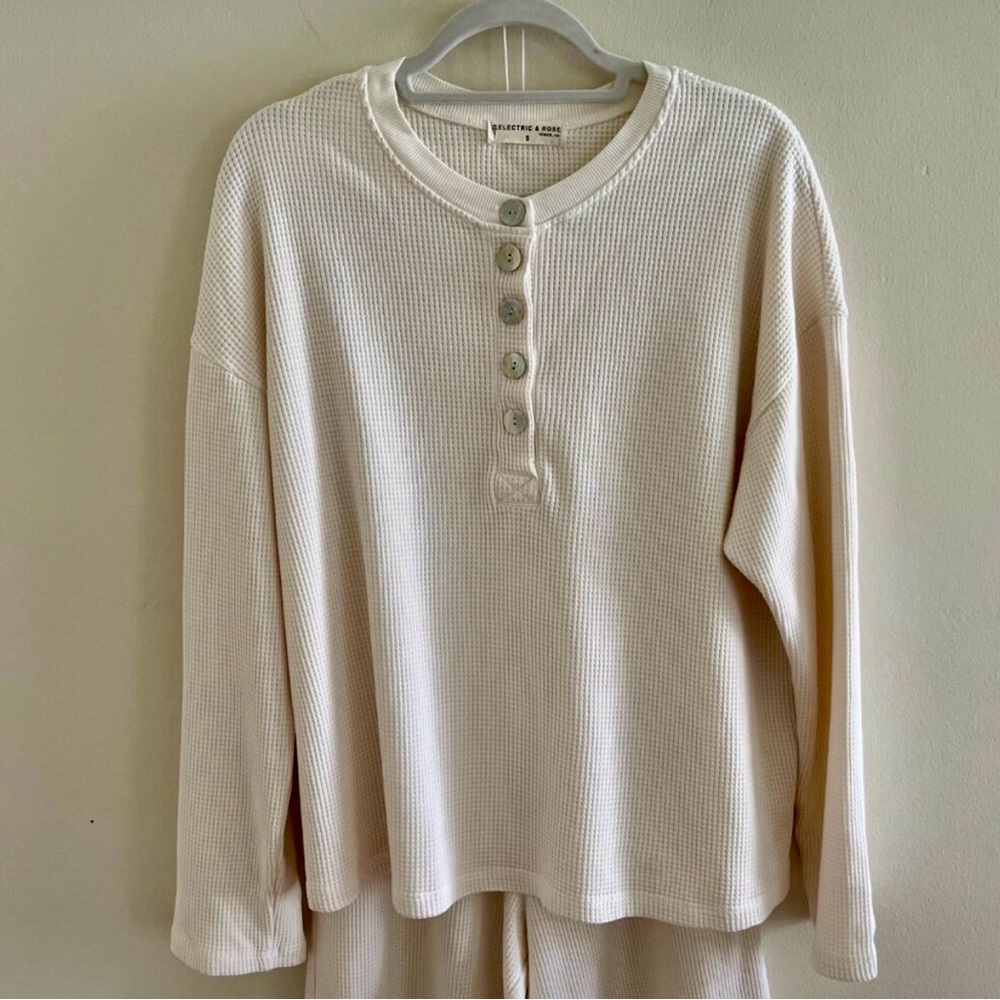 Electric & Rose Kate Thermal Sweatshirt and Tanner Pants Set - Picture 5 of 9